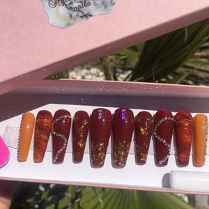 Handmade press on nails chocolate Loui set
